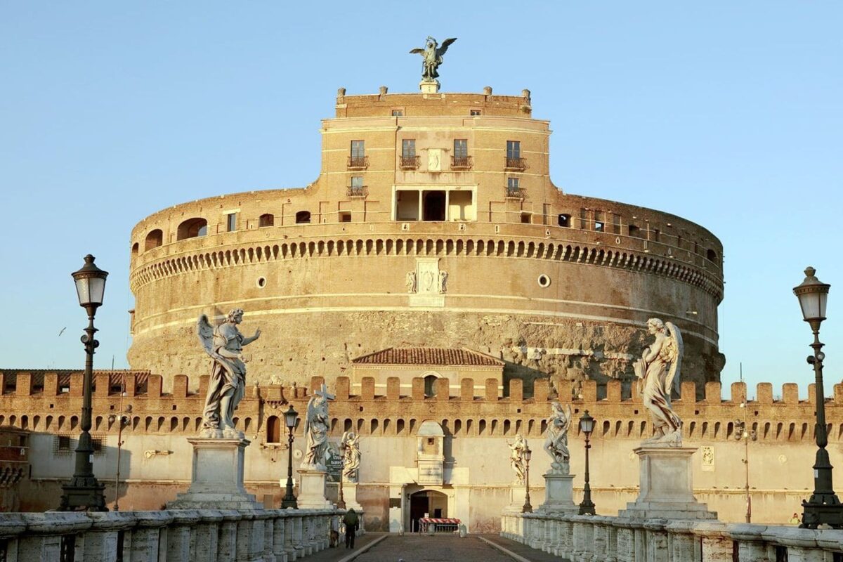 À la découverte du magnifique Castell de Sant Joan : un trésor médiéval à explorer