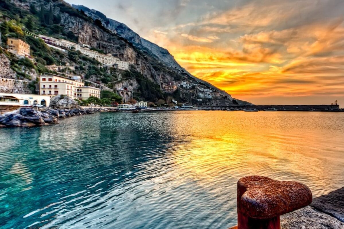 Découverte enchanteresse de Vietri sul Mare : trésor caché de la côte amalfitaine