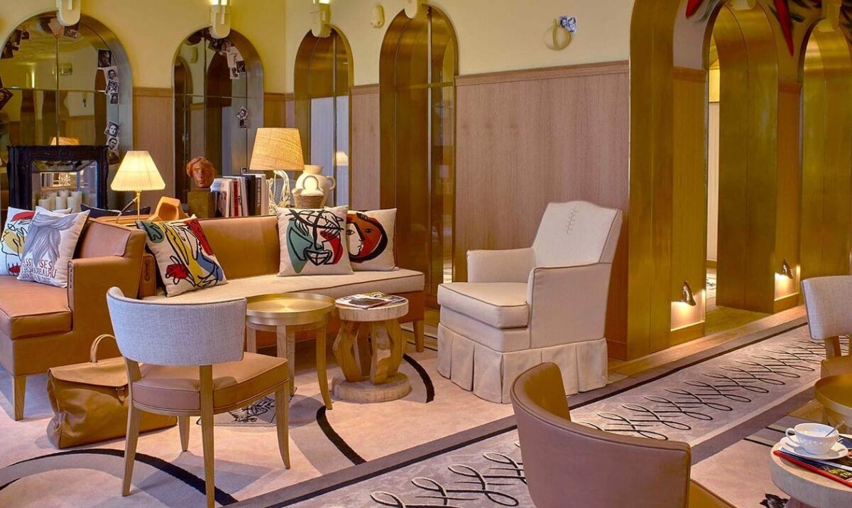 Découvrez le charme et l&rsquo;histoire de l&rsquo;hôtel de Reims lors de votre prochain séjour