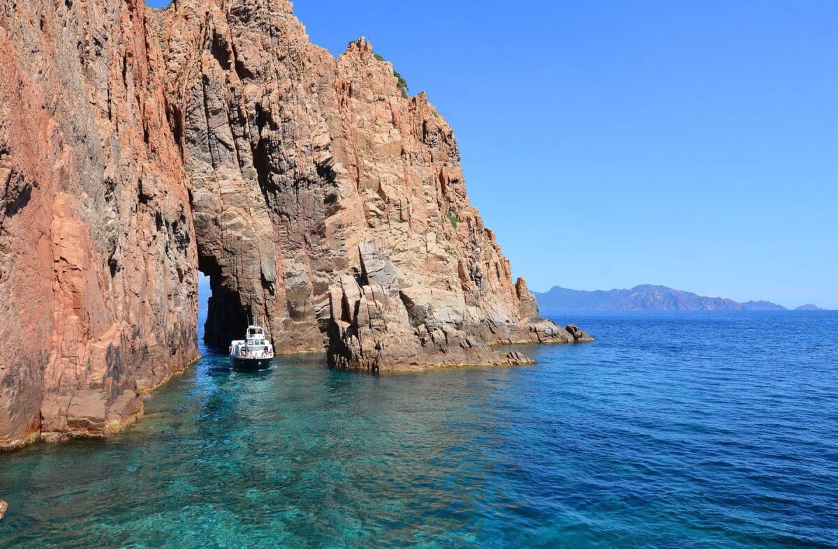 Découvrez une promenade en bateau inoubliable, ponctuée d&rsquo;un délicieux repas