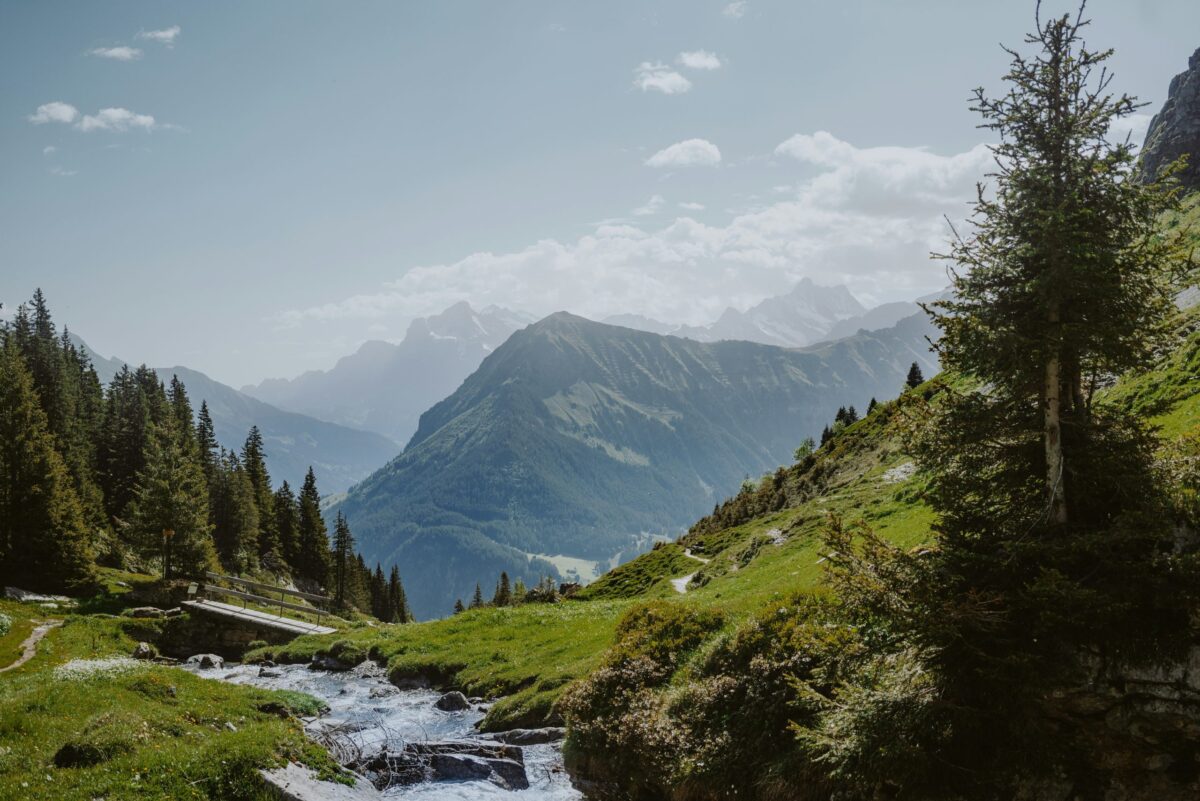 Quelle est la meilleure façon de conquérir le Puy de Sancy en randonnée ?