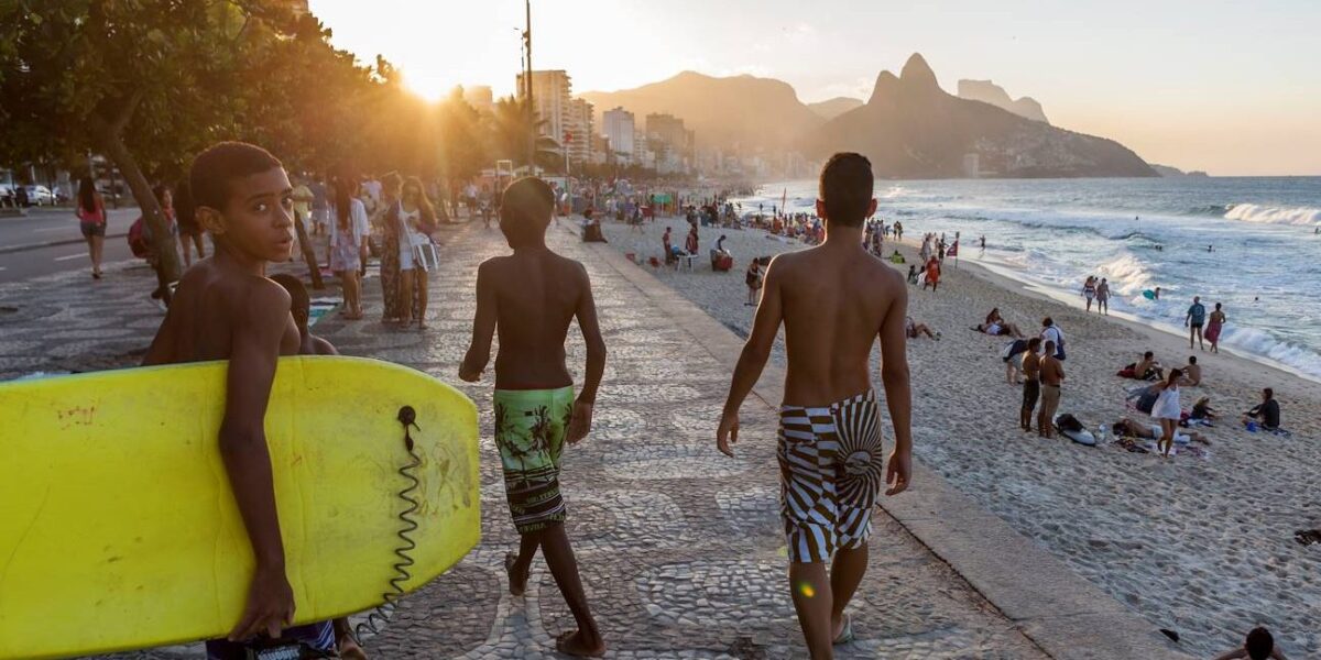 Brésil en famille : découvrez le guide ultime pour un voyage inoubliable !