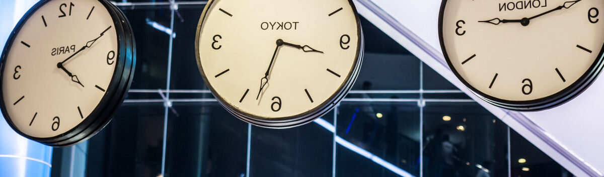 Surmonter le Décalage Horaire: Conseils pour S&rsquo;adapter Rapidement lors de votre Voyage en Grèce