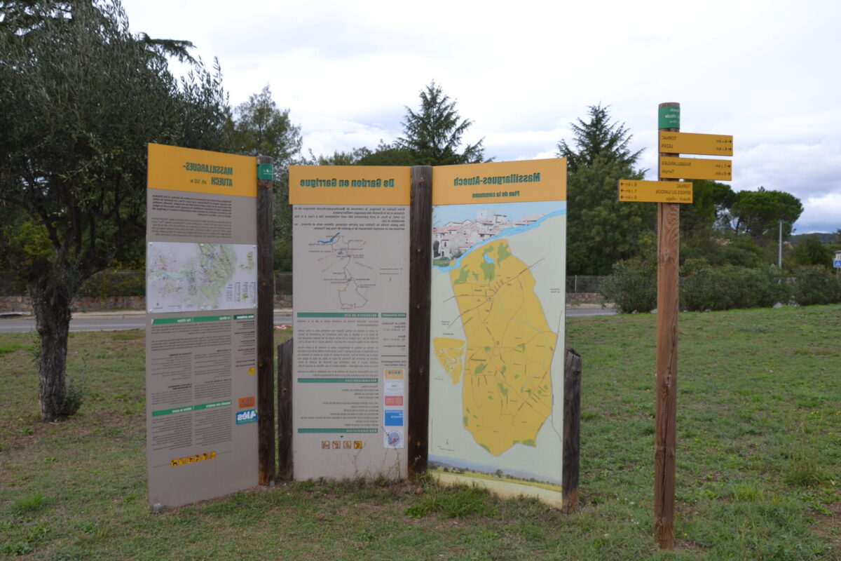 Pourquoi le balisage des randonnées est-il souvent jaune ?