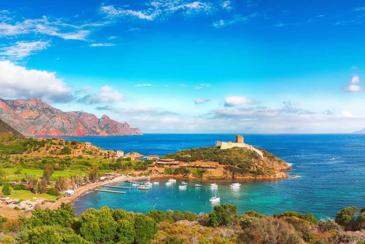 Évasion en Corse : Guide incontournable pour visiter Bastia