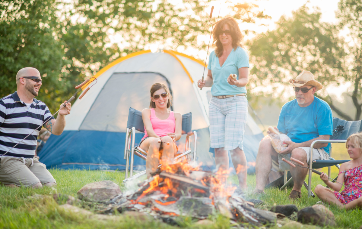 Le camping en famille : la formule idéale pour des vacances réussies