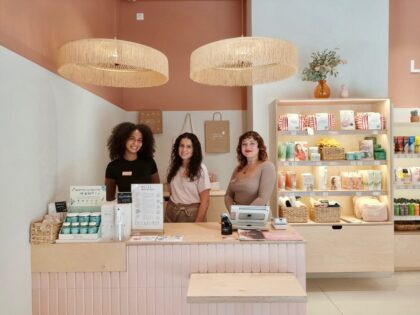 Salon de coiffure dédié aux cheveux bouclés à Marseille