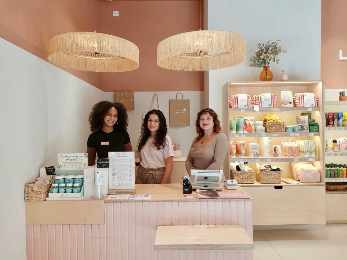 Salon de coiffure dédié aux cheveux bouclés à Marseille